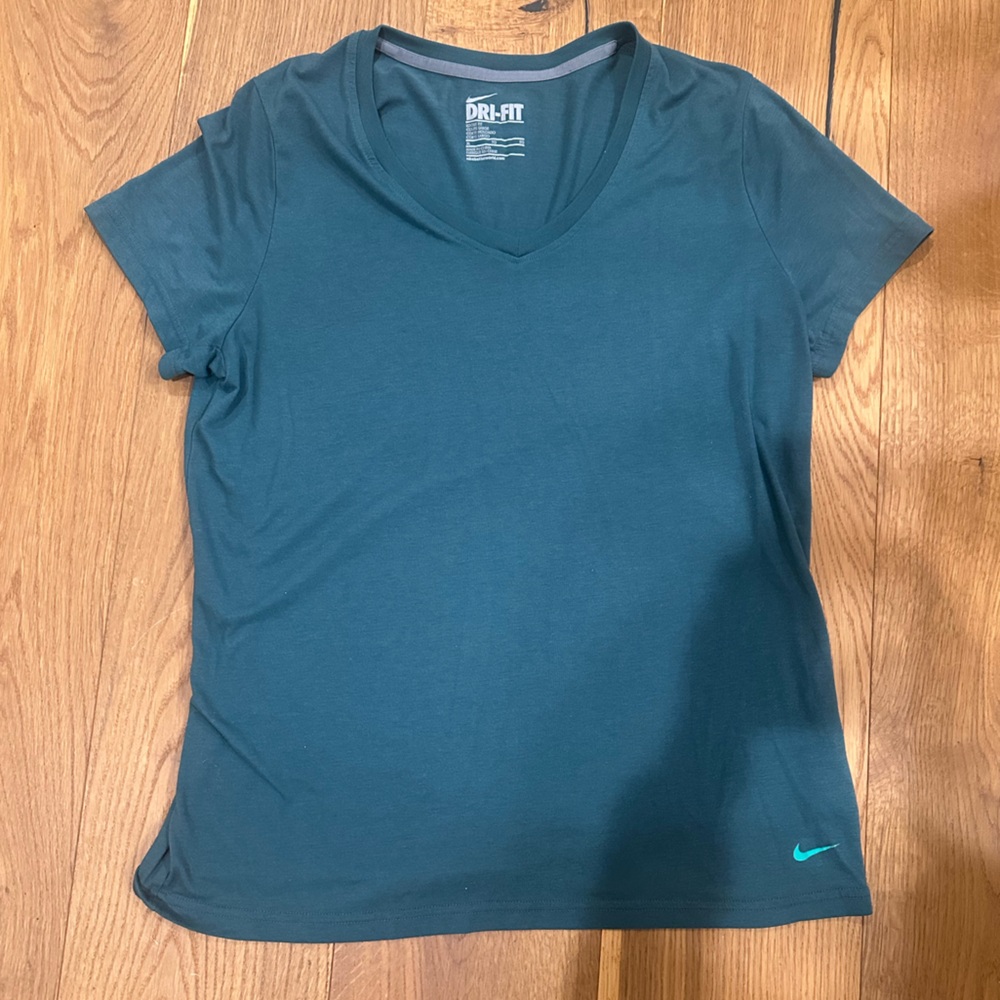 Nike. Womens size XL. Green Dri-fit v neck t shirt. Worn a few times. Great cond